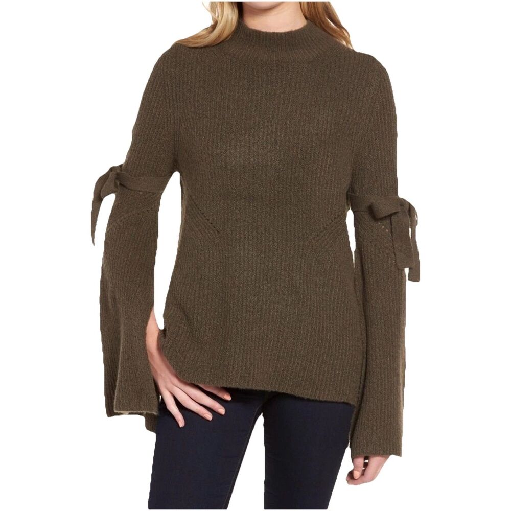 Chelsea28 bell sleeve wool blend sweater Size Small Green Cozy Cute Boho